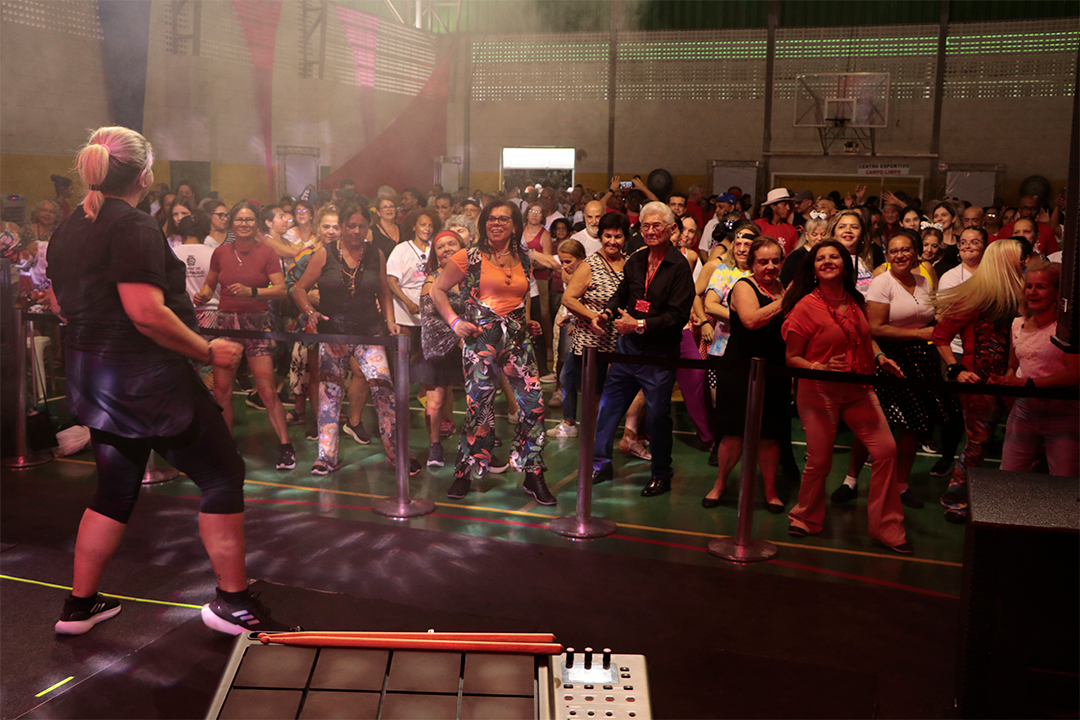 Show no palco do Mega Baile da Virada Esportiva.